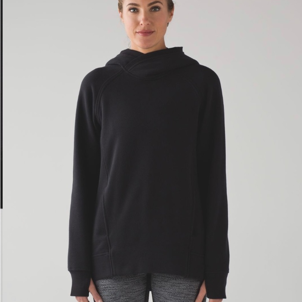 LULULEMON | Fleece Please sweater in black | Size: 4 | EUC